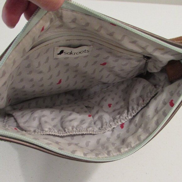 Sakroots Artist's Circle Seafoam Flower Power Crossbody Bag - Picture 7 of 16